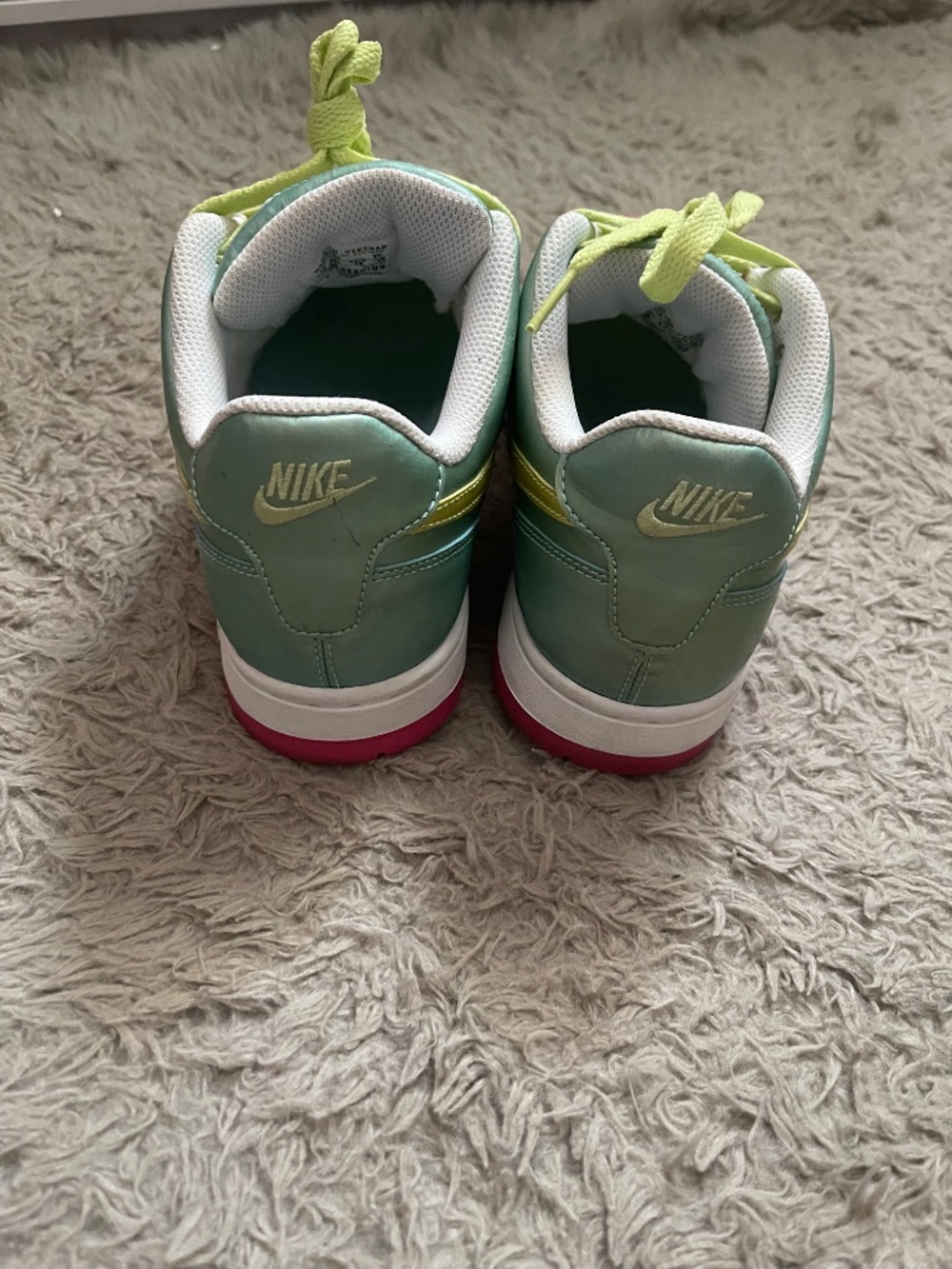 Nike Shoes - Picture 4 of 6